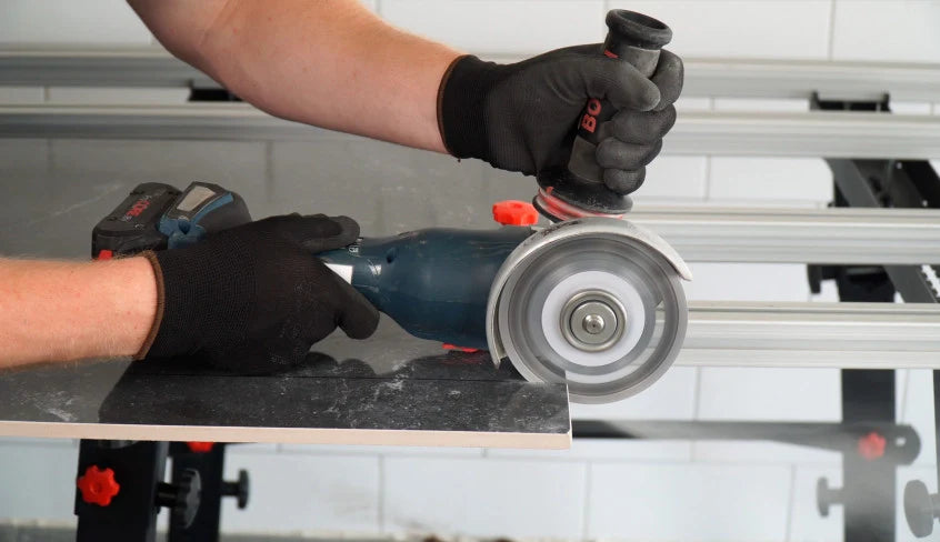 κοπή πλακιδίου με γωνιακό τροχό και διαμαντόδισκο Esthete 2.0 της Distar